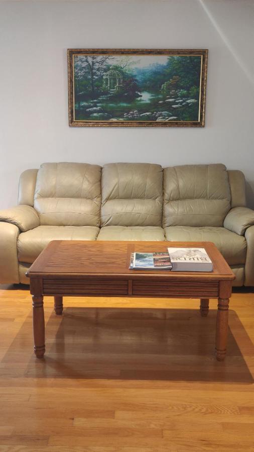 The Comfort Stay At City Of Pickering Exterior photo